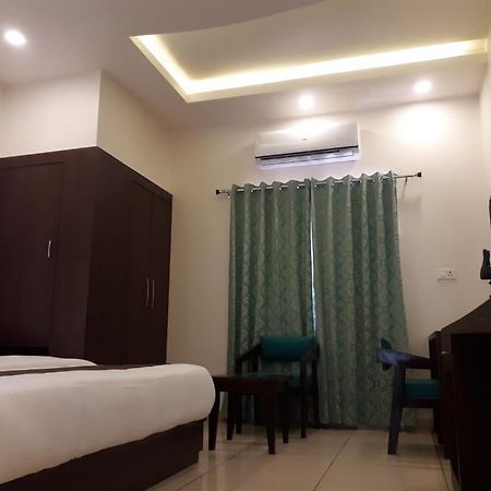 Hotel Paradise inn Udaipur Buitenkant foto