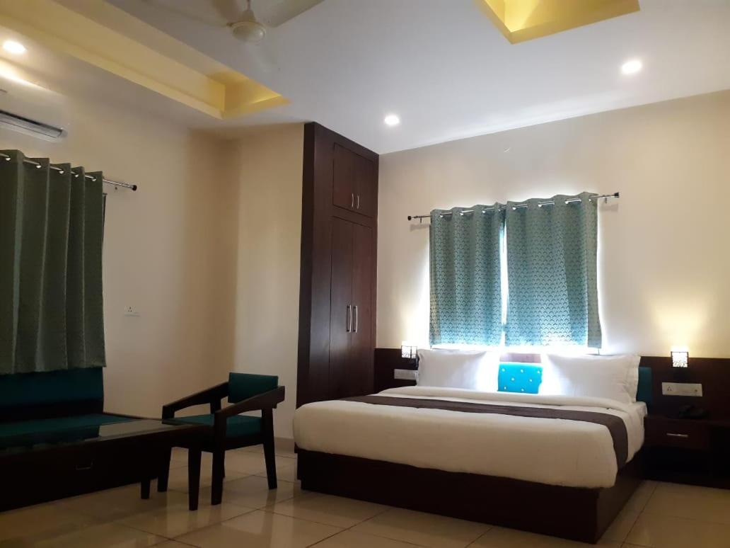 Hotel Paradise inn Udaipur Buitenkant foto